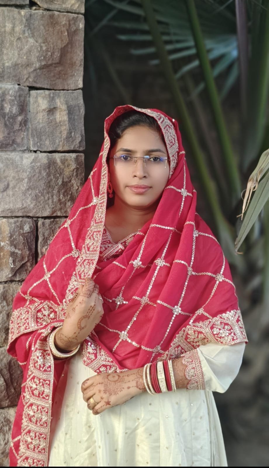 Sonam Afzal zari